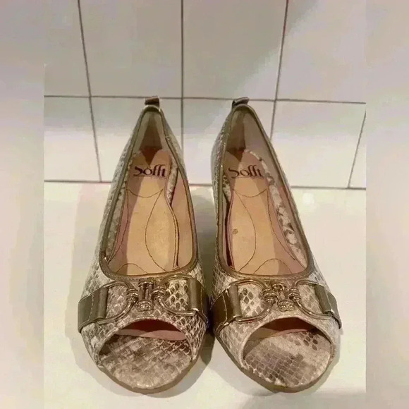 Sofft Brown/ Tan Snake Print Gold Buckle Camira Leather Wedge Peptone Size 6 EUC - Picture 7 of 7